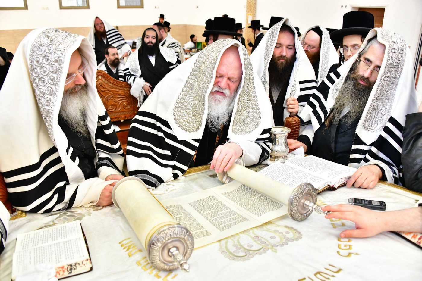האדמו"ר מפרמישלאן בנענועים