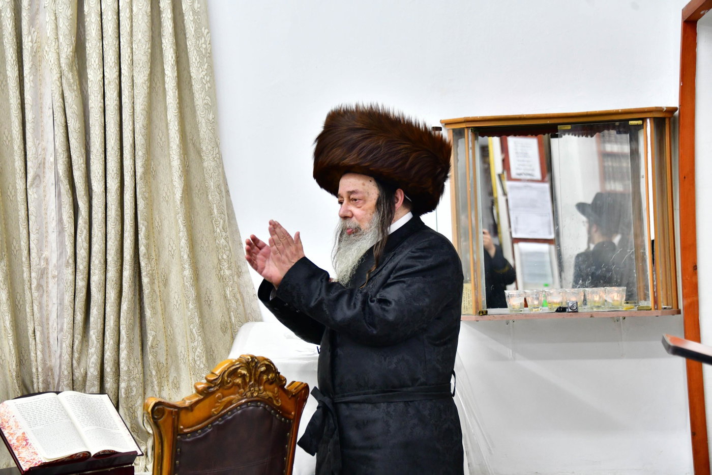 הקפות שניות בחצה"ק זוועהיל