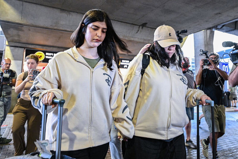 תיעודים ראשונים: מלי וליאל יהלומי נחתו בנתב"ג; כך הן התקבלו