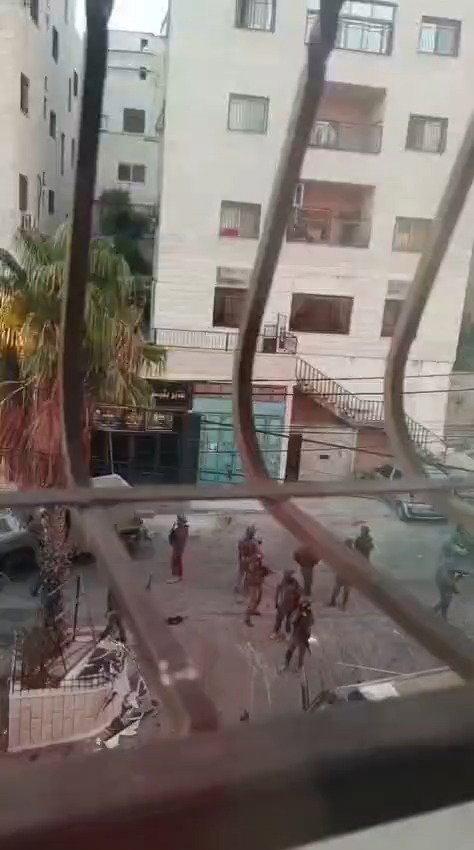 כוחות צה"ל במבצע להרס עשרות אנדרטאות הטרור