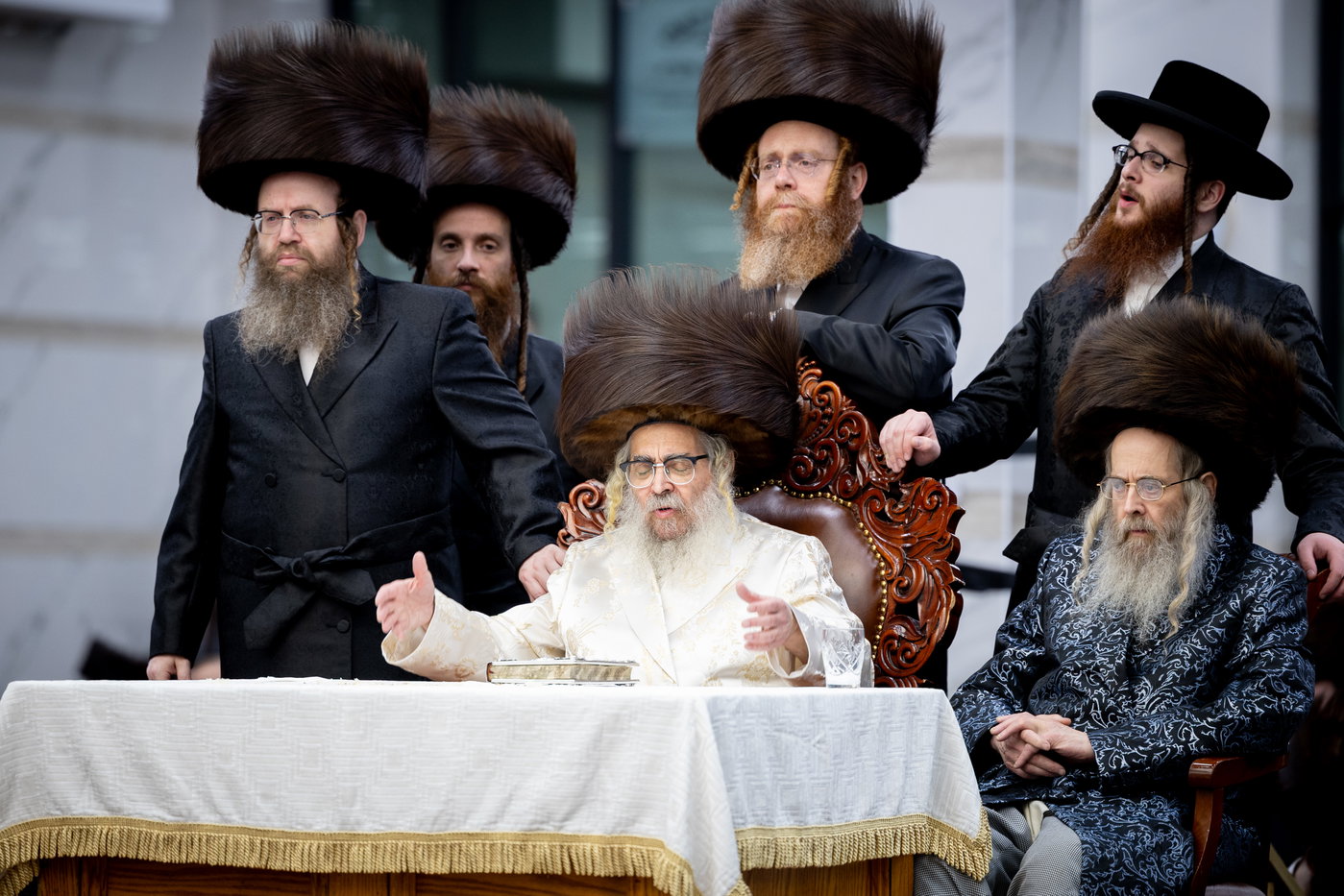 מוצאי שמחת תורה בחצה"ק סאטמר