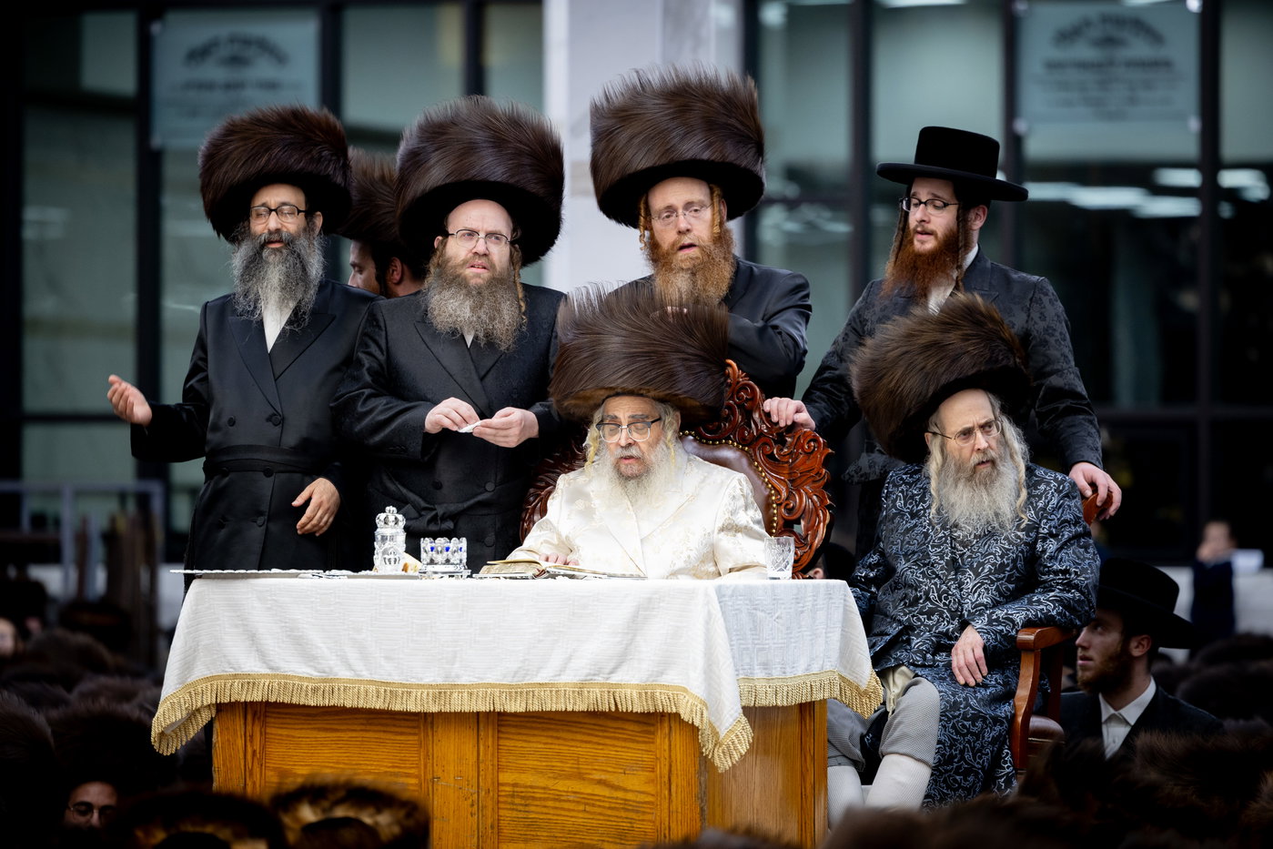 מוצאי שמחת תורה בחצה"ק סאטמר