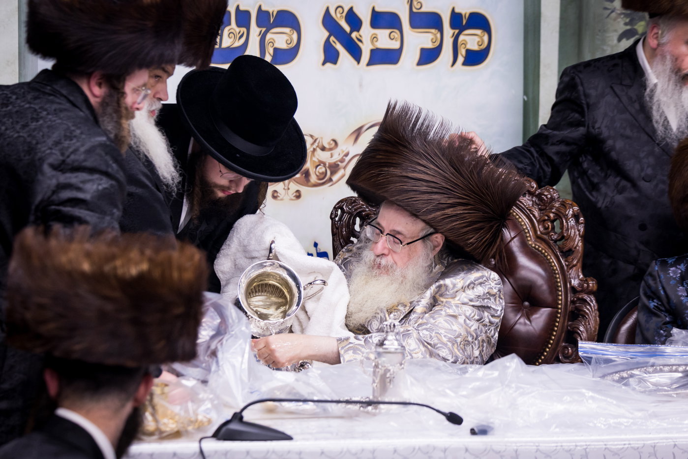 ירח האיתנים בחצה"ק צאנז קלויזנבורג
