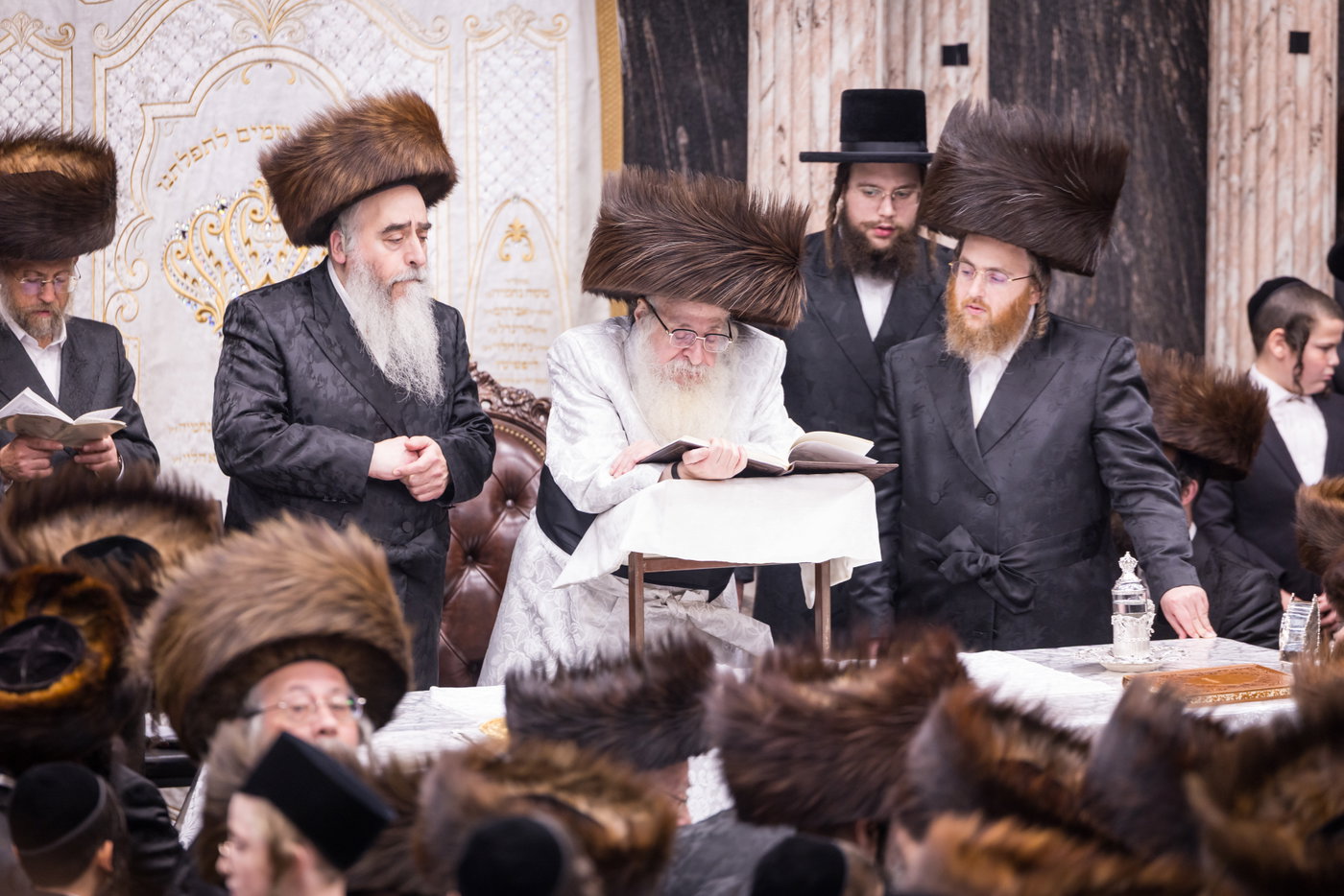 ירח האיתנים בחצה"ק צאנז קלויזנבורג
