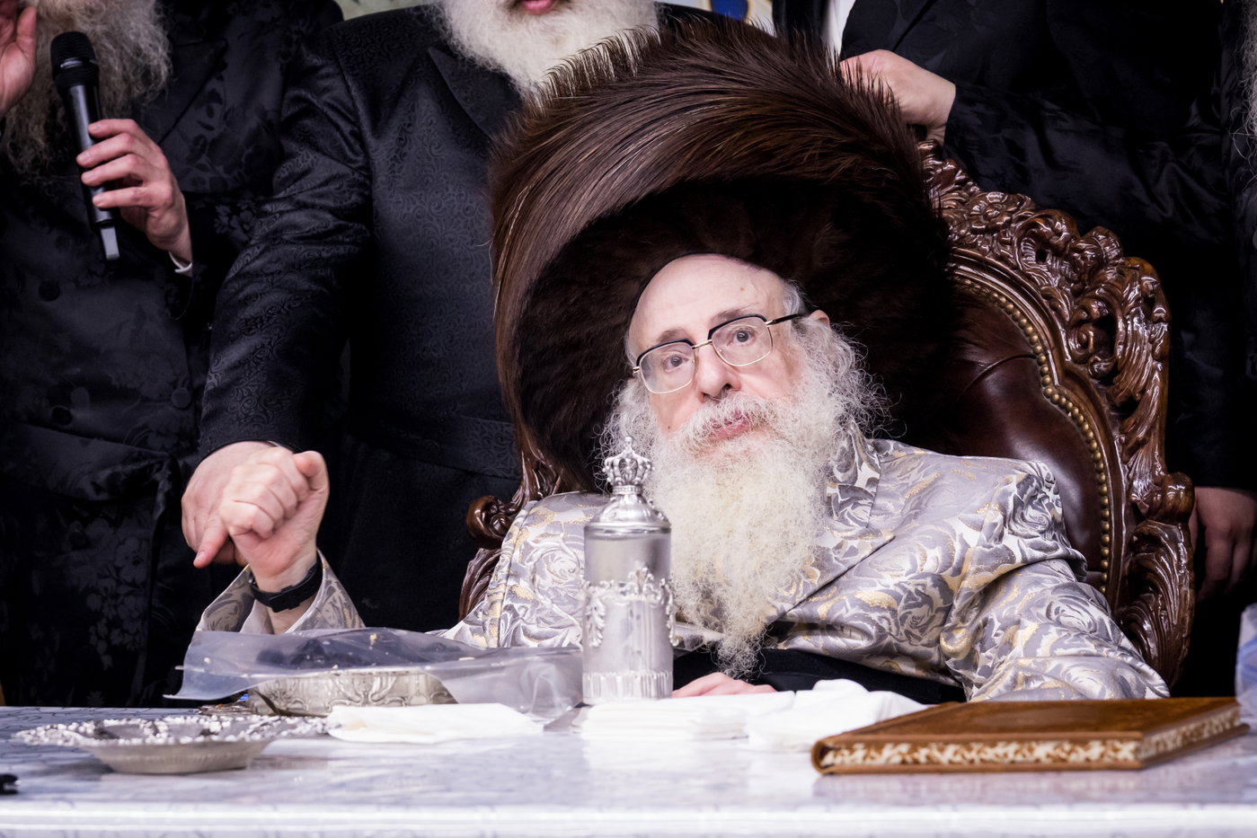 ירח האיתנים בחצה"ק צאנז קלויזנבורג