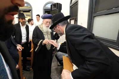דמעות הבכי של הראש"ל הגרש"מ עמאר על מרן הגר"ע יוסף זצ"ל | צפו