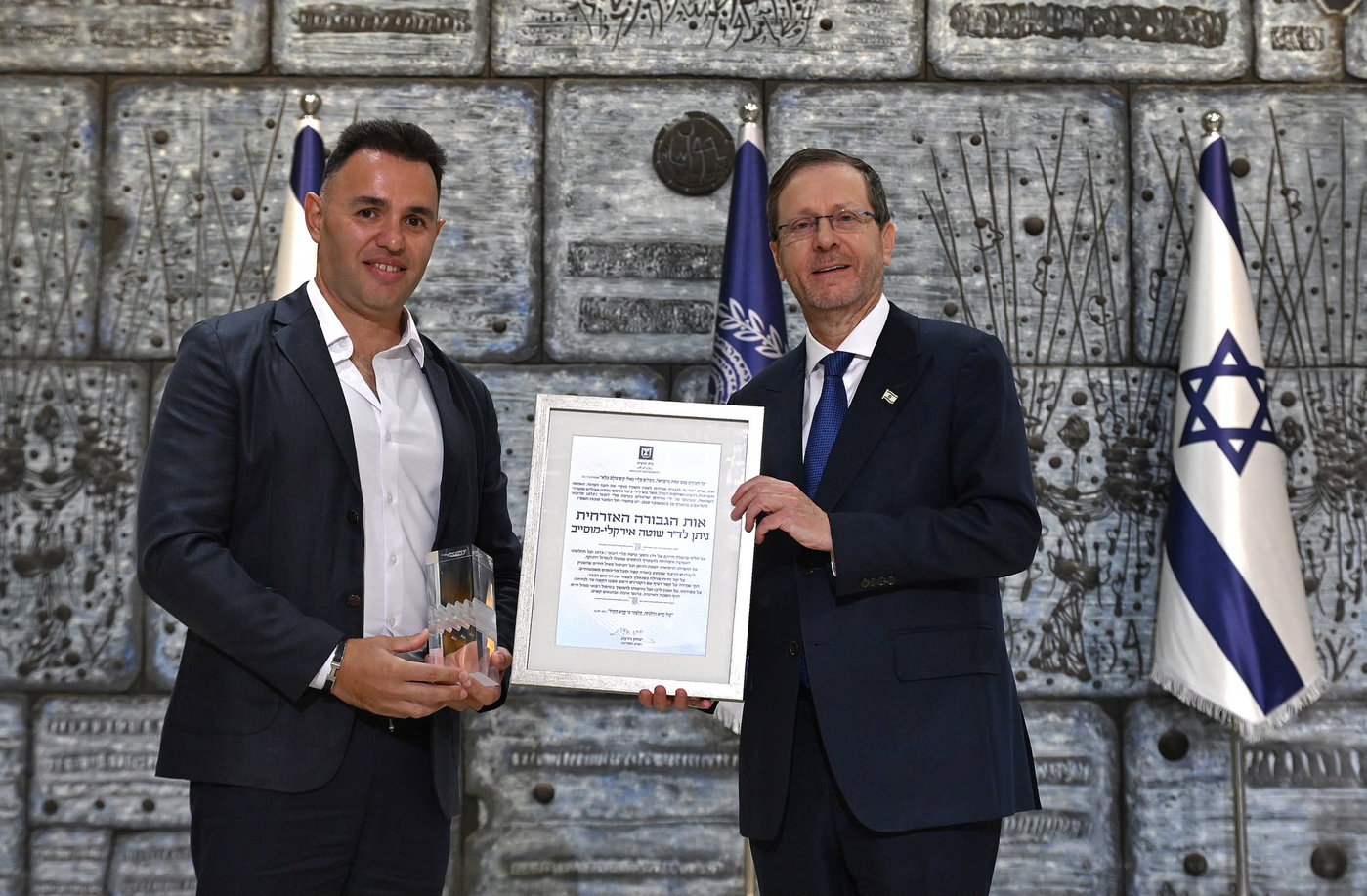 6 הגיבורים מטיסת פליי דובאי קיבלו אות גבורה; זה מה שהם סיפרו