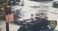 עקב אחרי בחור ישיבה מחוץ לתחנה - והתנפל עליו באגרופים | צפו