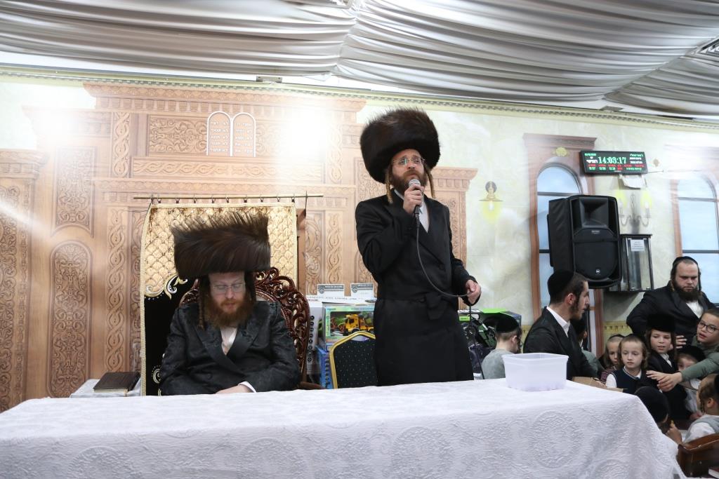 סוכות בחצר הקודש ספינקא בית שמש