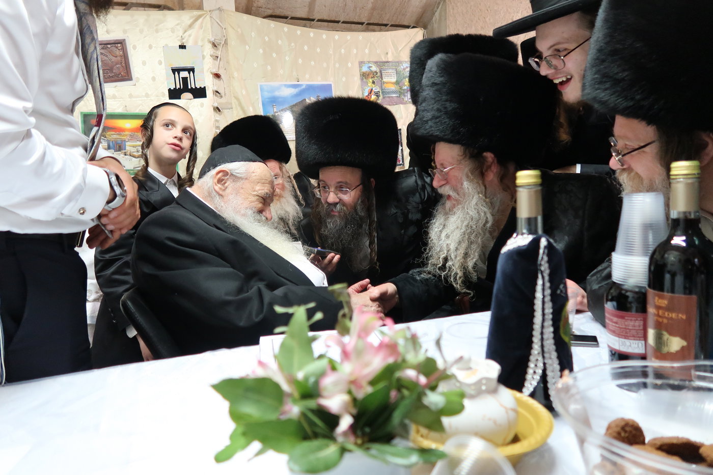 האדמו"ר מקוזמיר בביקור אצל הגר"א נבנצל 