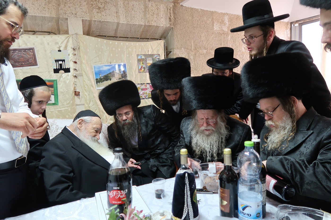 האדמו"ר מקוזמיר בביקור אצל הגר"א נבנצל 