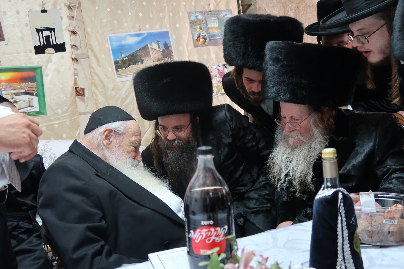 האדמו"ר מקוזמיר בביקור אצל הגר"א נבנצל 