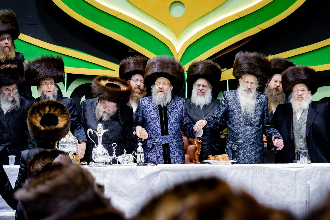 ירח האיתנים בחצה"ק באבוב 45