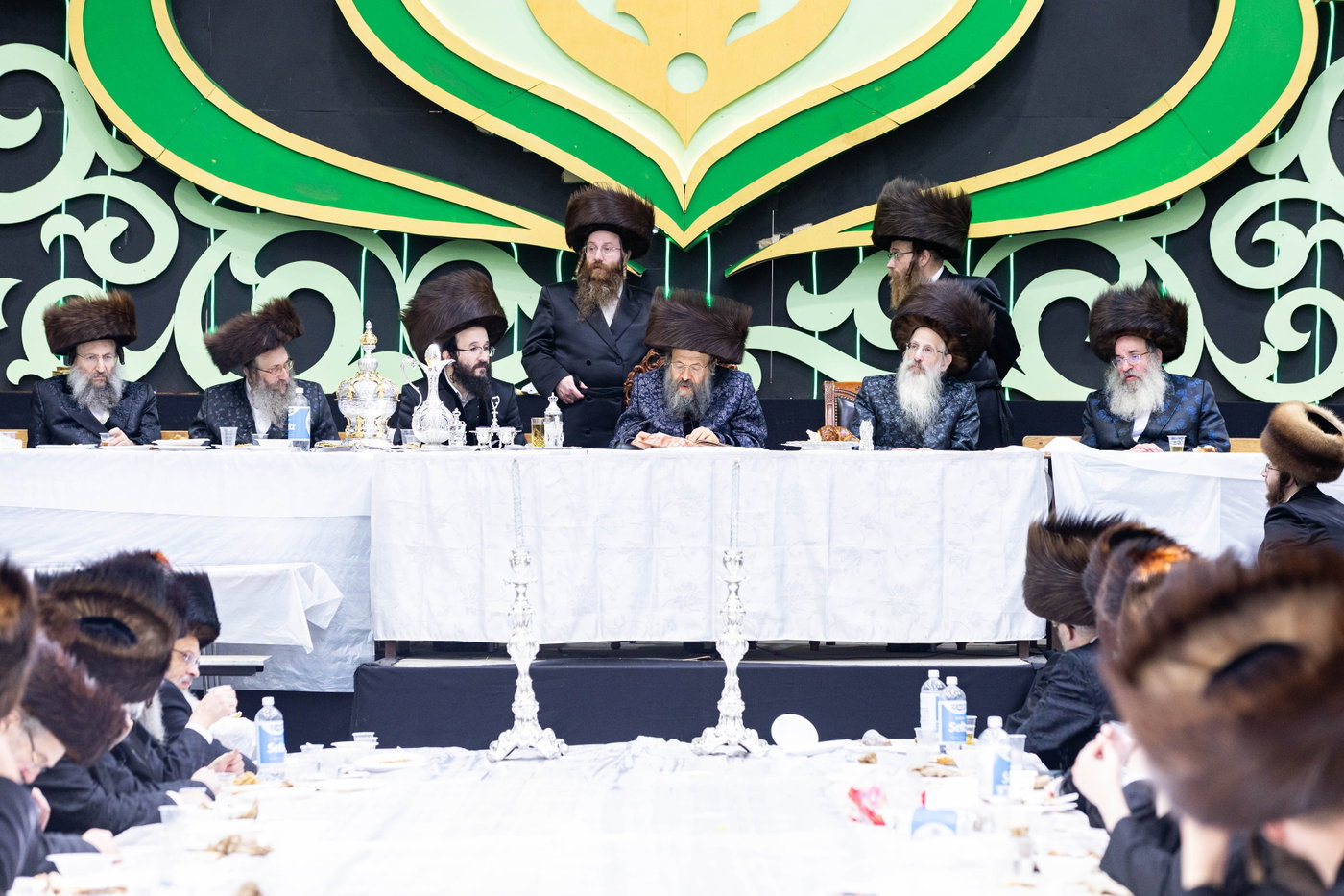ירח האיתנים בחצה"ק באבוב 45