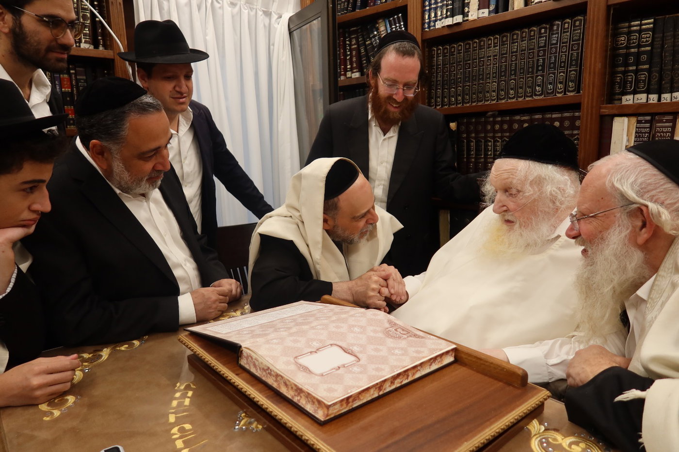 הרב יעקב דוד נאקש בביקור אצל הגר"מ שטרנבוך