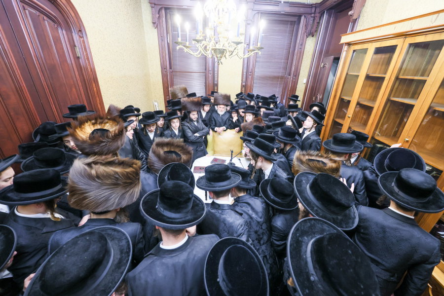 הבחורים שומעים זכרונות ב500 בעדפארד עוו