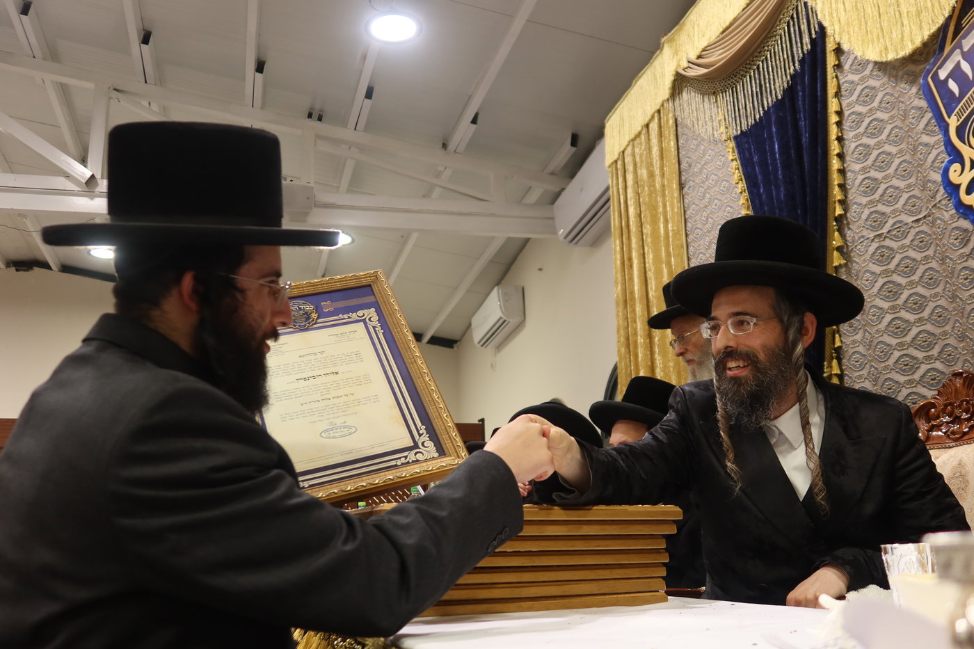 המעמד בזוועהיל 