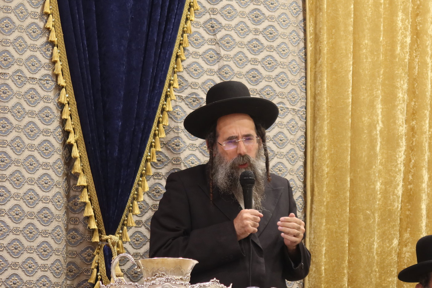 המעמד בזוועהיל 