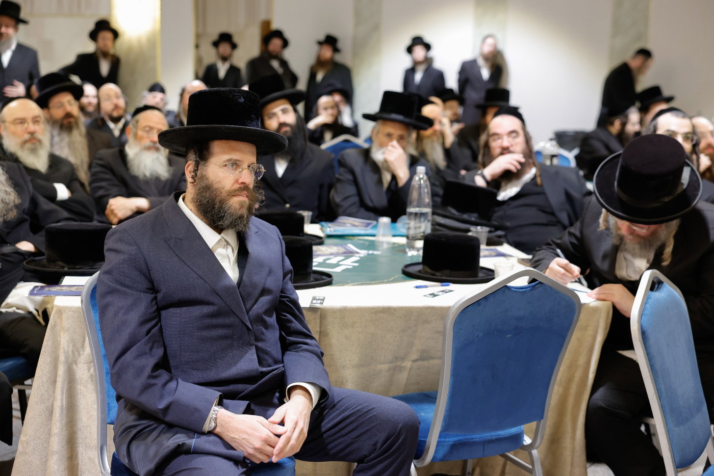 מאות ראשי ישיבות ומרביצי תורה בוועידת החינוך השנתית בבני ברק