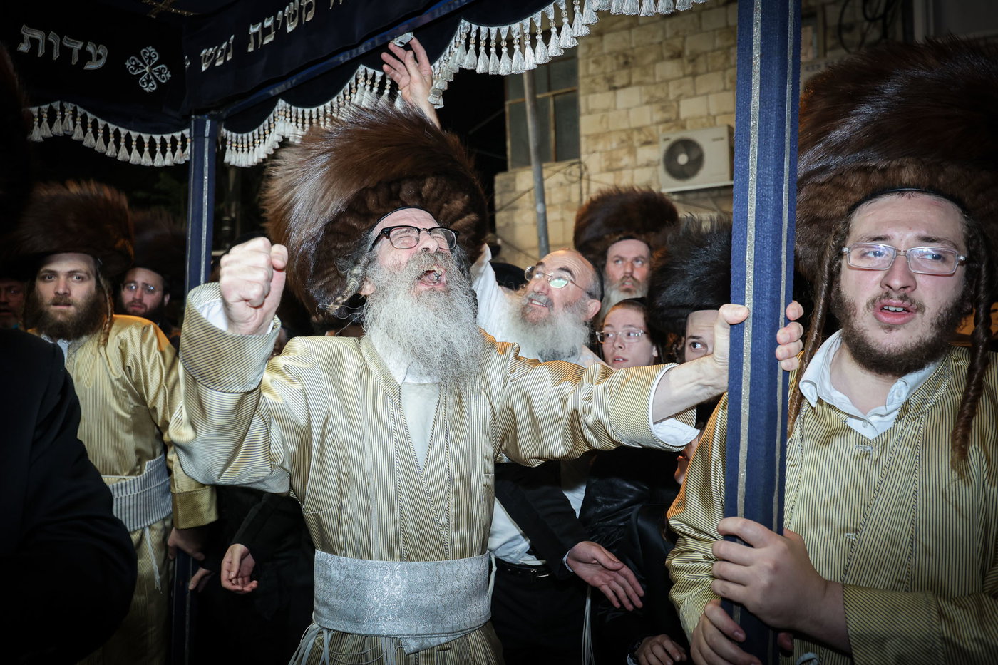 הכנסת ס"ת אצל הגה"צ רבי נחמן בידרמן