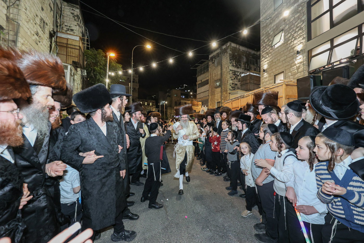 הכנסת ס"ת אצל הגה"צ רבי נחמן בידרמן
