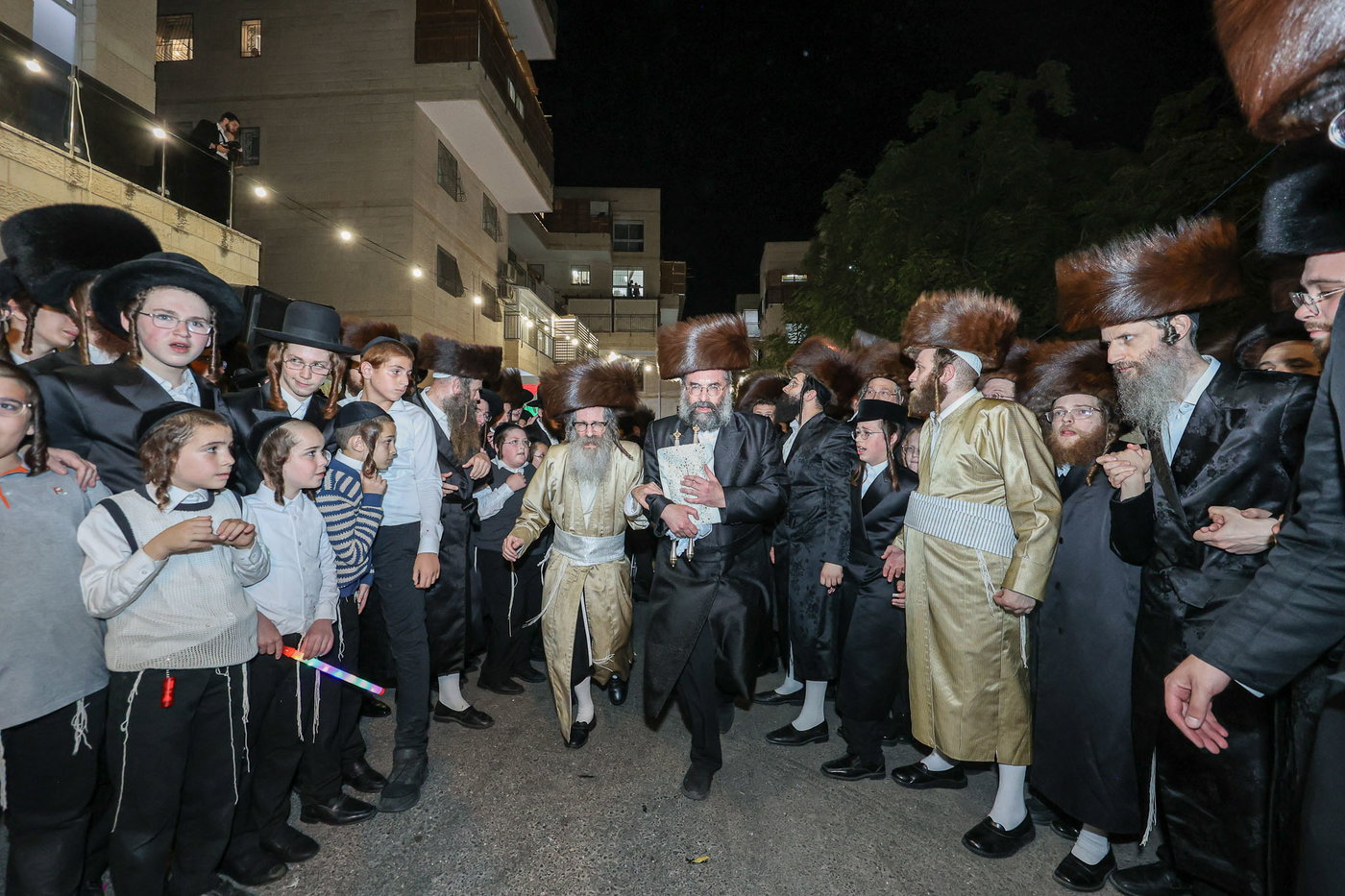 הכנסת ס"ת אצל הגה"צ רבי נחמן בידרמן