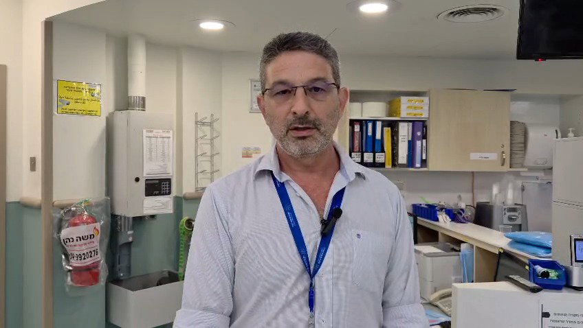 סגן מנהל המרכז הרפואי לגליל בנהריה, ד"ר צבי שלג.