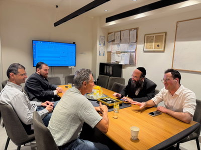 הנהלת 'עזרת אחים' בסיור מקצועי בביה"ח השיקומי 'מדיקל קר' בבת ים