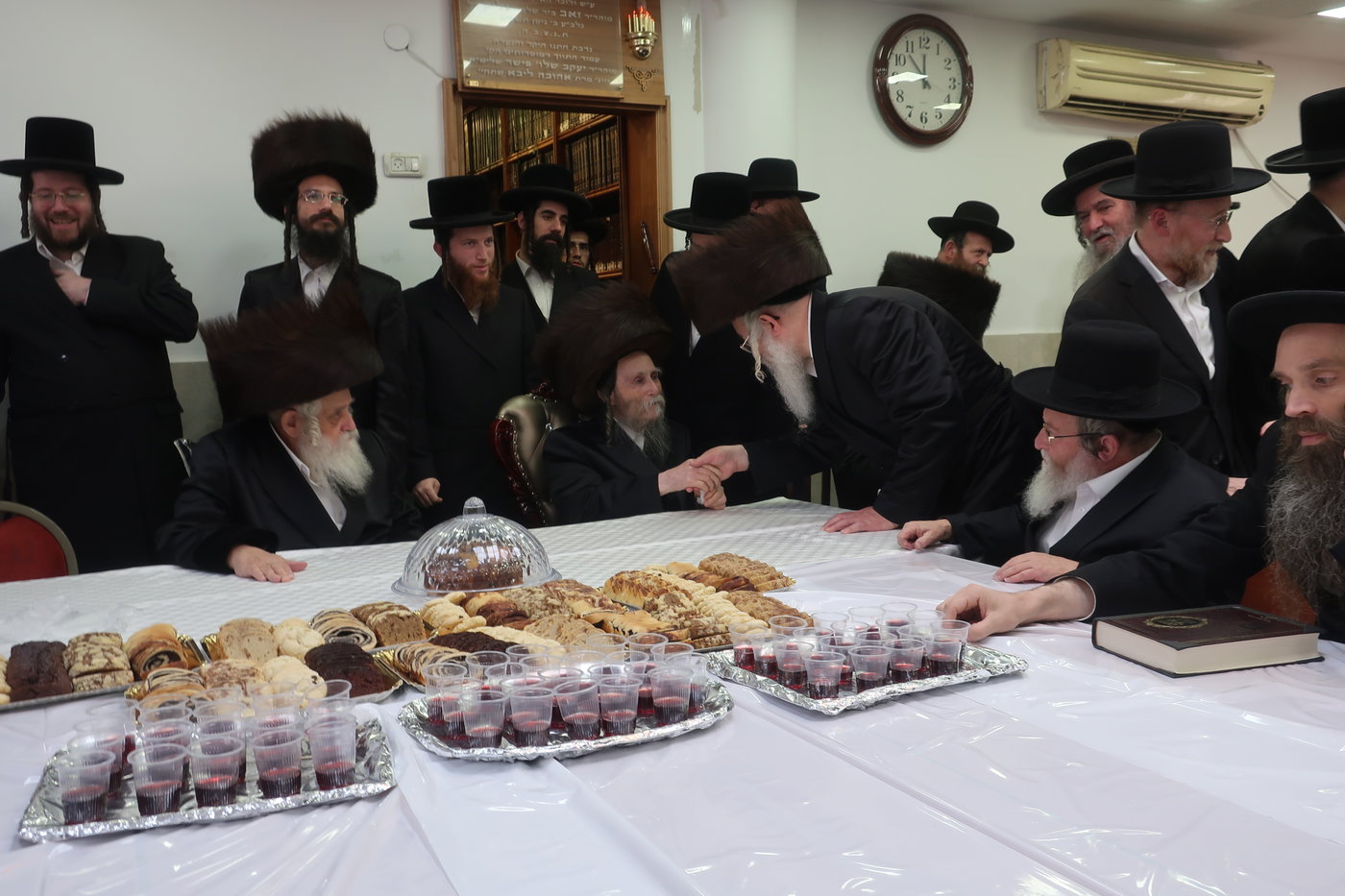 שמחת הברית לנין האדמו"רים מערלוי וקאסוב ויזניץ