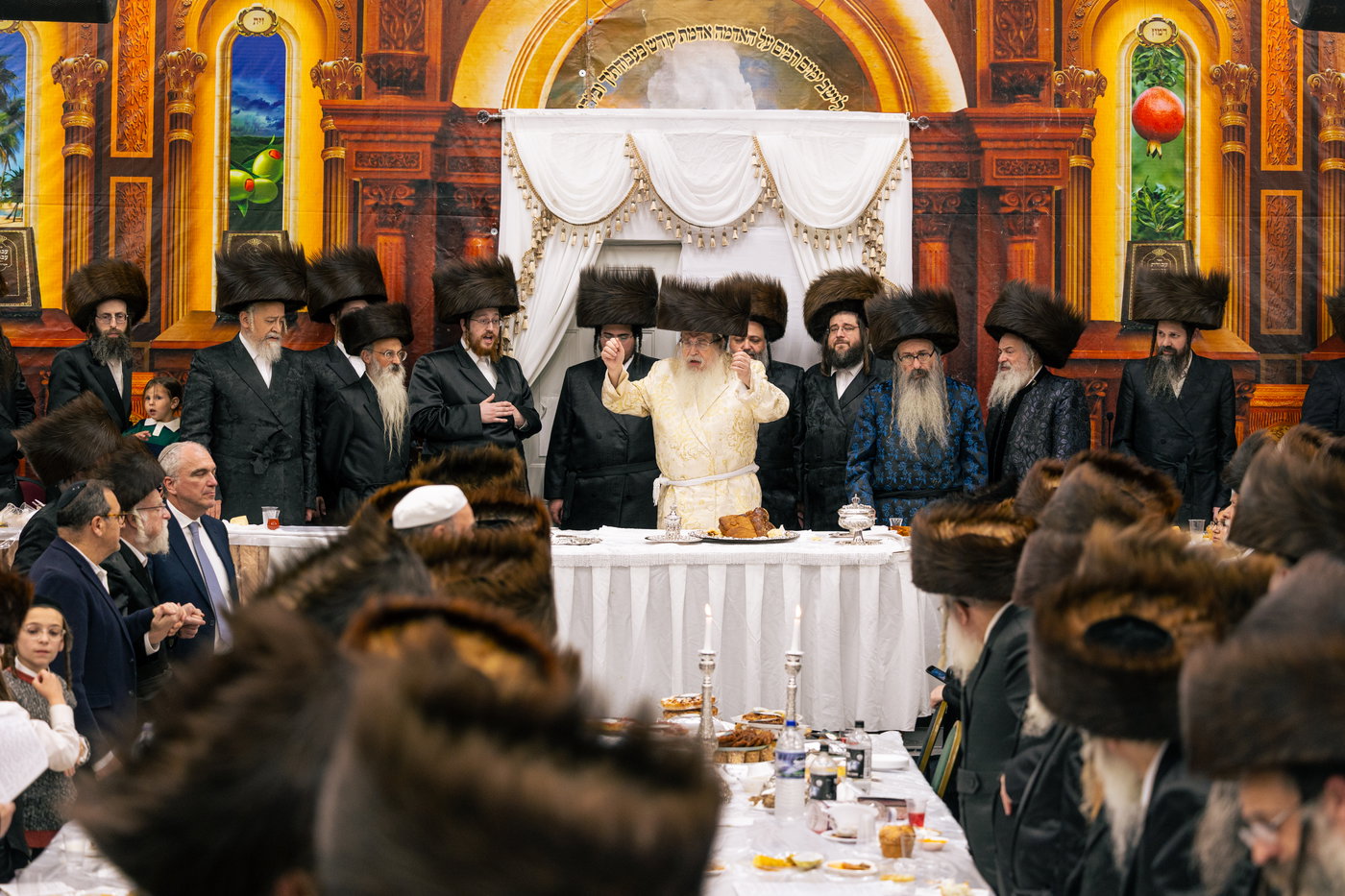 ירח האיתנים בחצה"ק טאהש