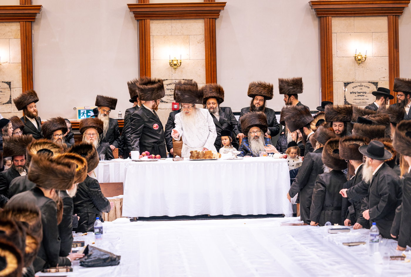 ירח האיתנים בחצה"ק טאהש