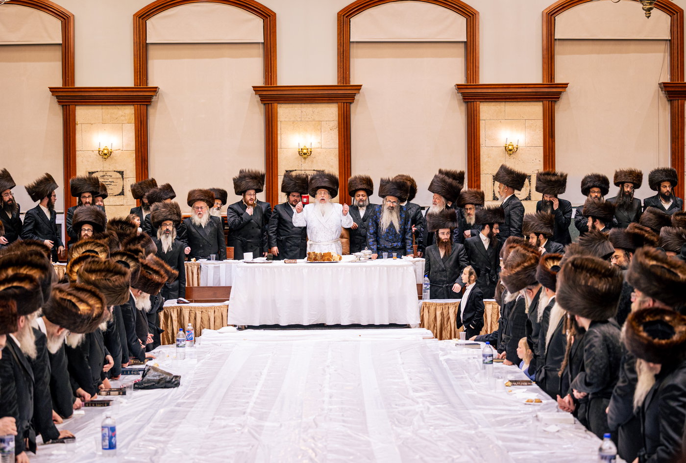 ירח האיתנים בחצה"ק טאהש