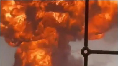 תיעוד דרמטי מצנעא: כדור אש אדיר בשמי הבירה; סעודיה תקפה את הדלק של החות'ים