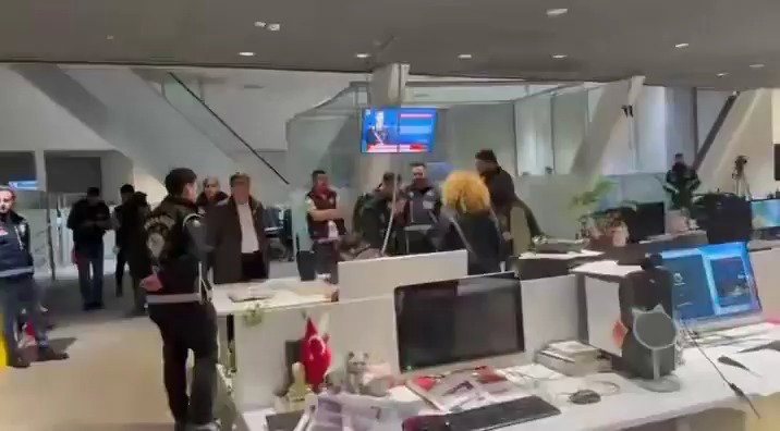 המסכים הוחשכו: כוחות בטורקיה השתלטו על ערוץ הטלוויזיה