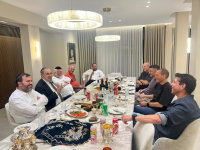 "גדולה לגימה שמקרבת" | ח"כ יעקב אשר בשיח פתוח ומכבד, בביתו של עו"ד רוני פאלוך