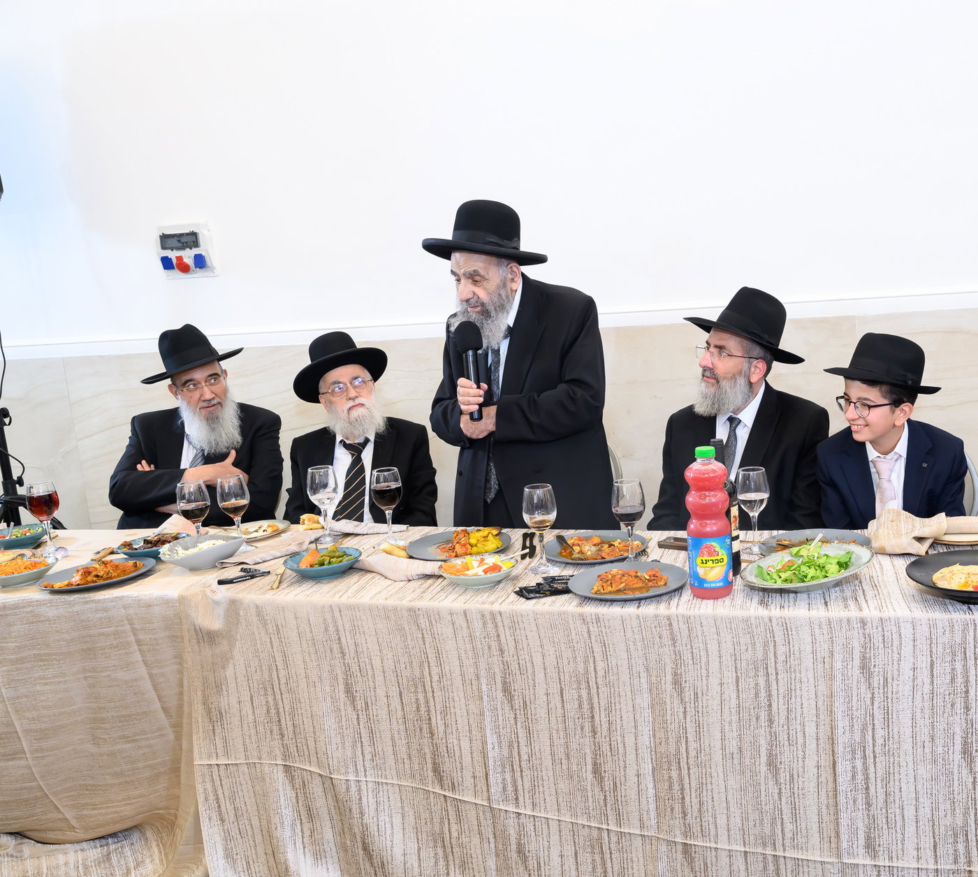 שמחת בר המצווה לנכד רבי אהרן זכאי