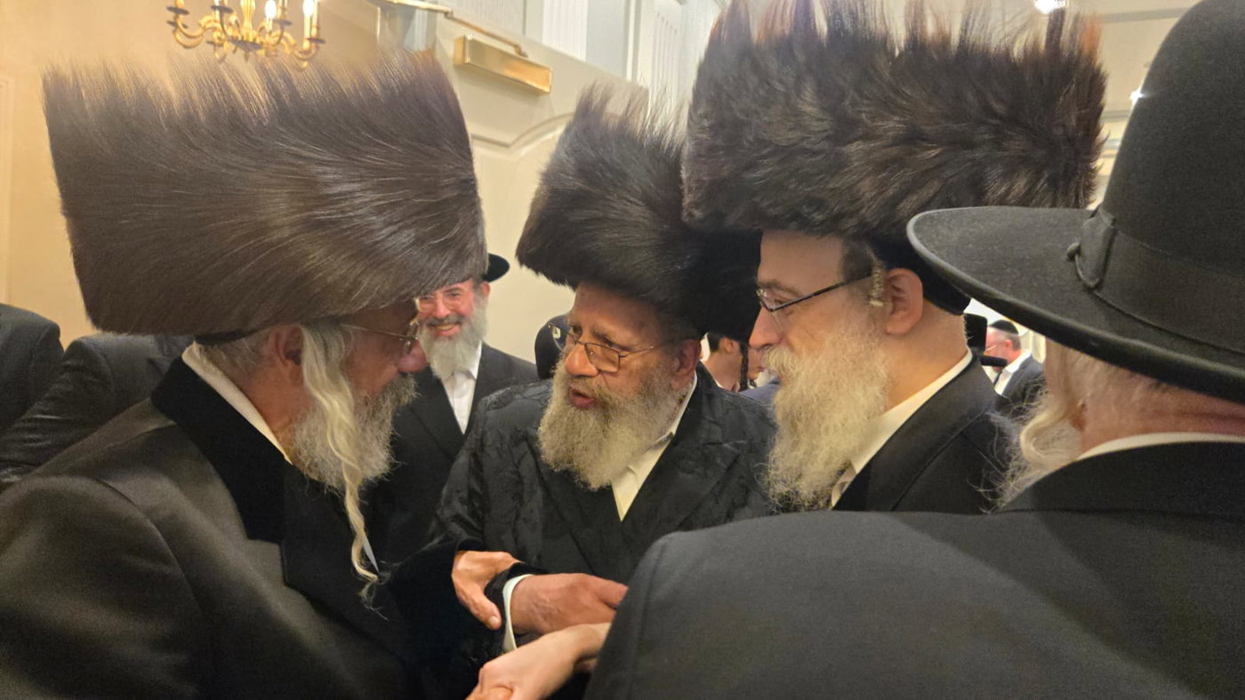 שמחת בית ניקלשבורג - סטרעטין