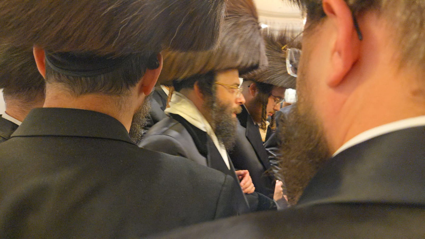 שמחת בית ניקלשבורג - סטרעטין