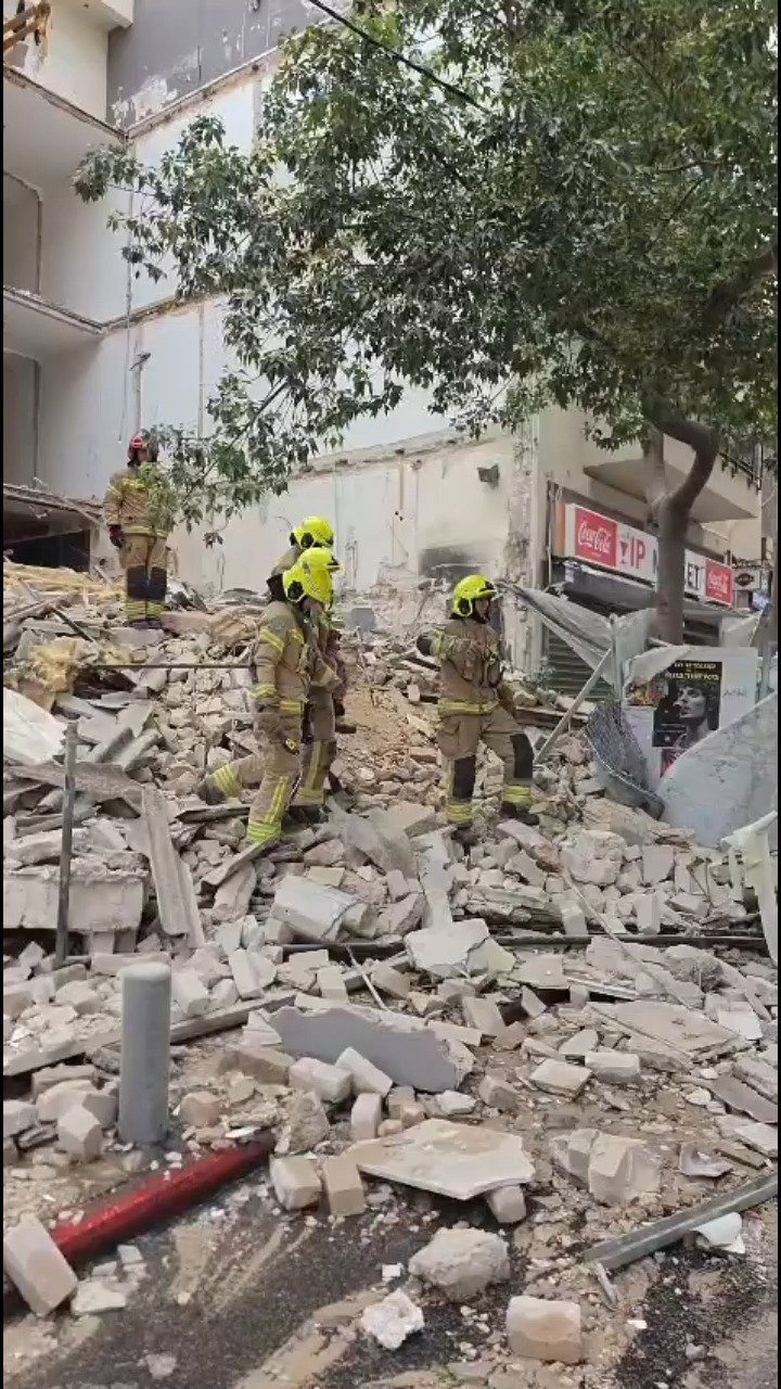 סריקות נרחבות עקב קריסת המבנה בתל אביב