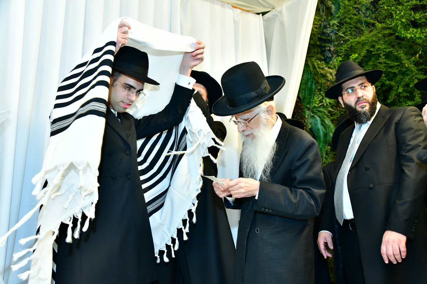 שמחת נישואי נכד הגר"י כהן