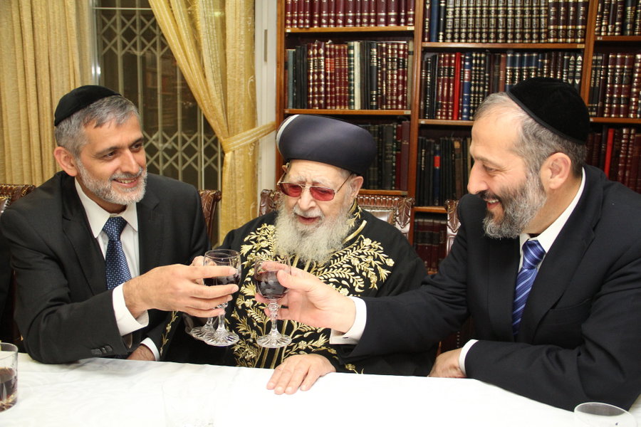 בלעדי: דרעי חוזר לרגע שבו מרן דמע וביקש "להיות מספר 2 של העוזר שלי אלי ישי"