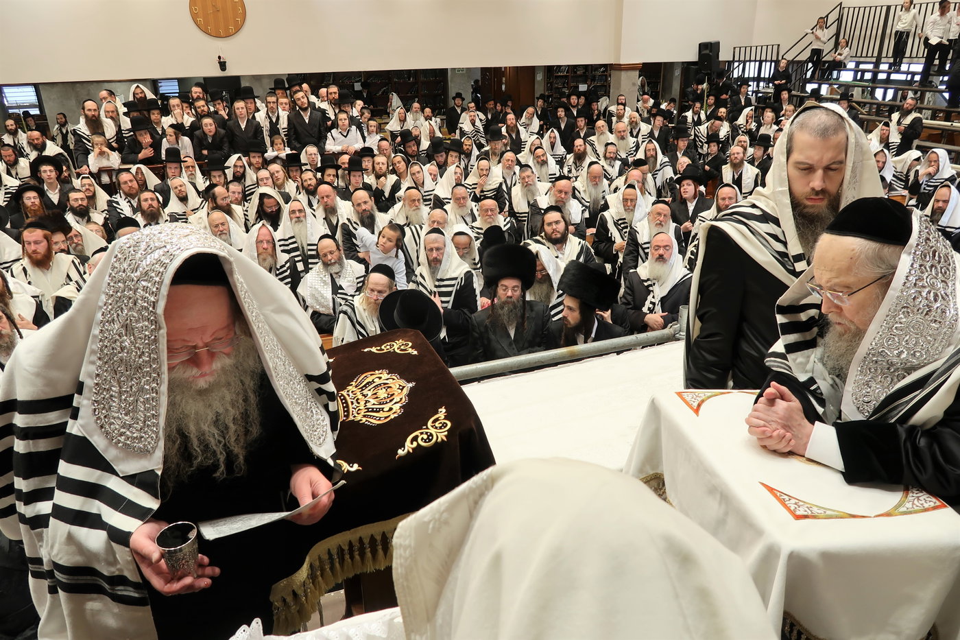שמחת הברית לנין האדמו"רים מסלונים וקוזמיר