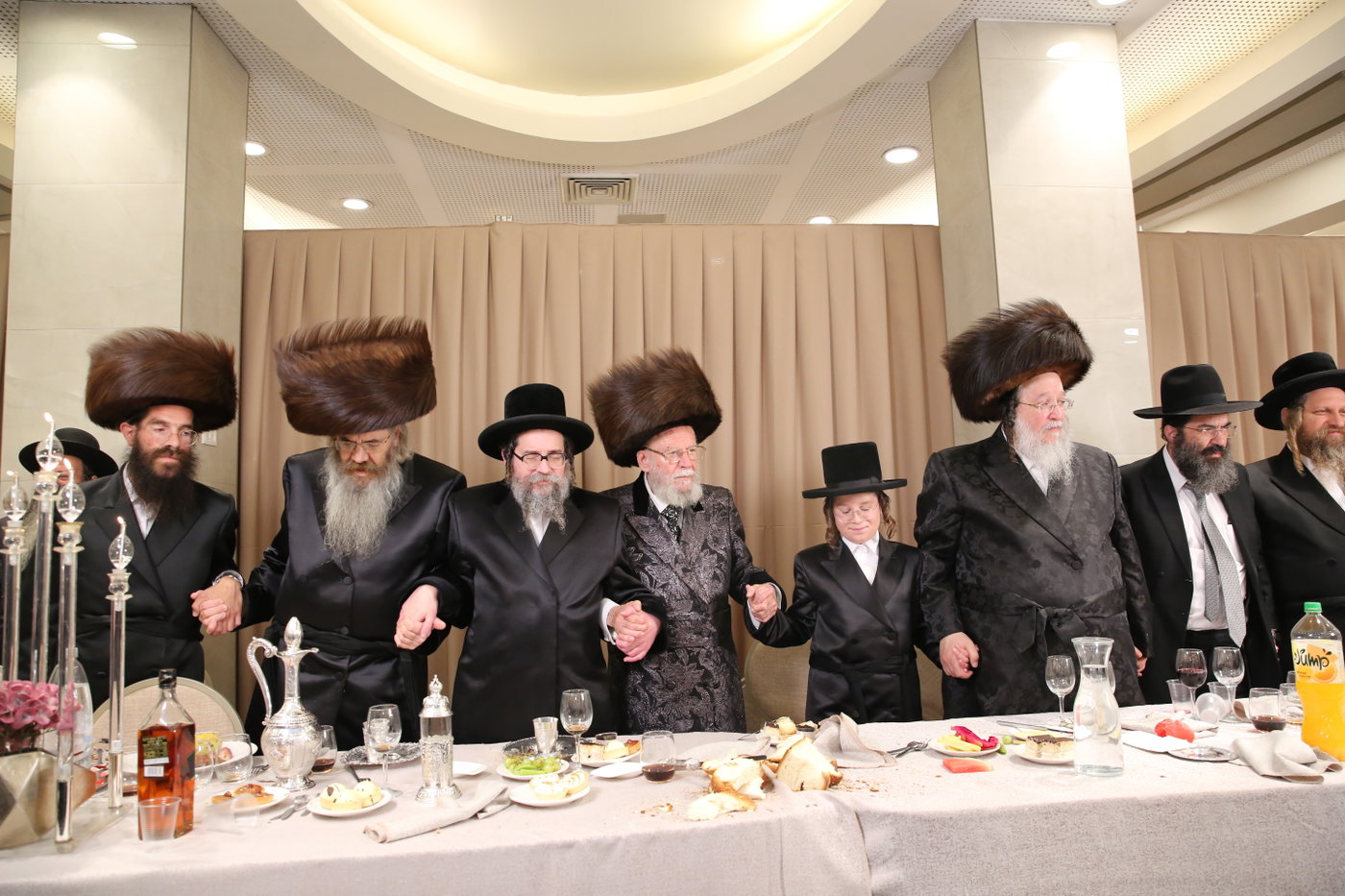 שמחת בר המצווה בחצרות טריסק - סאווראן