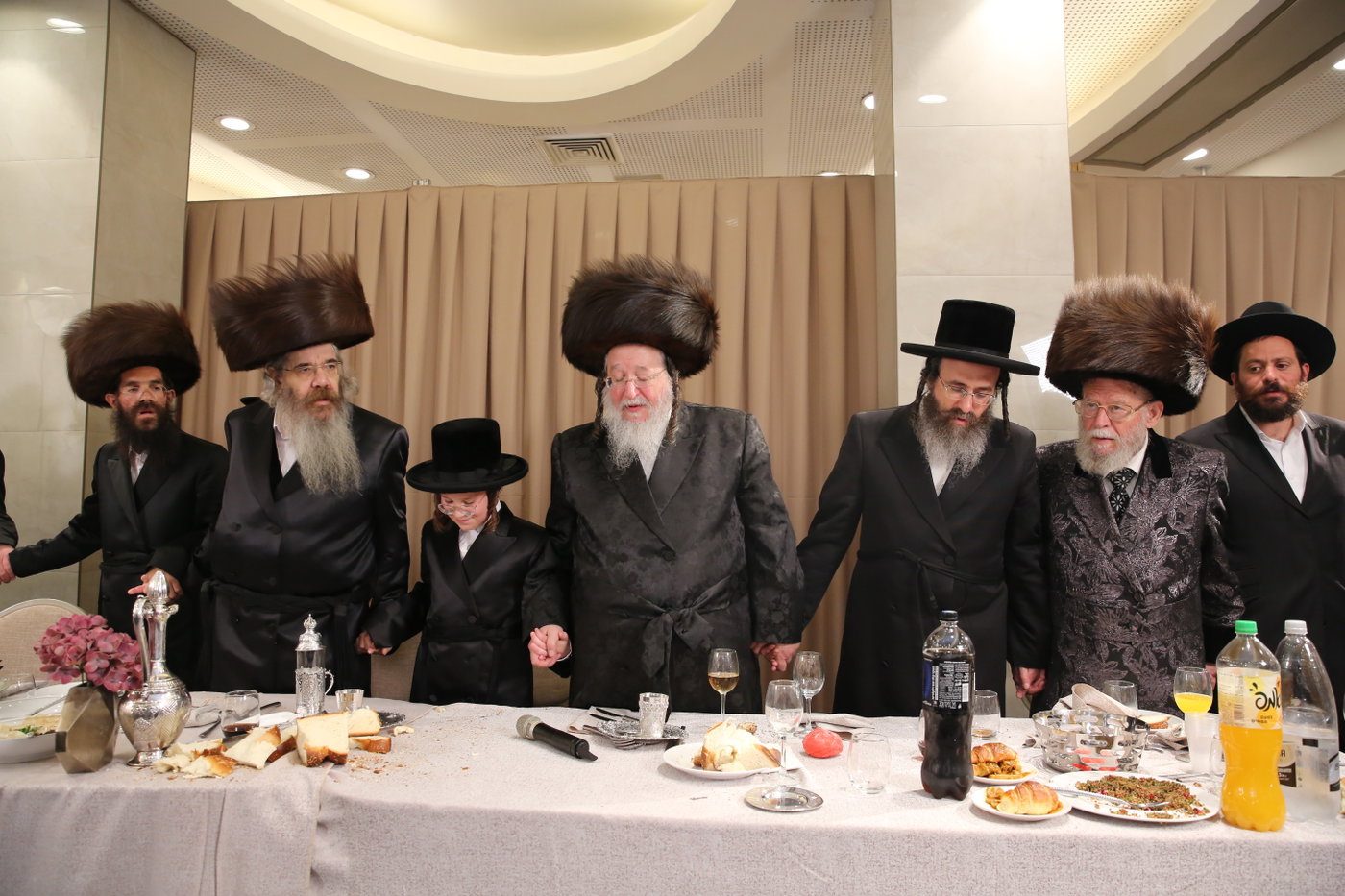 שמחת בר המצווה בחצרות טריסק - סאווראן