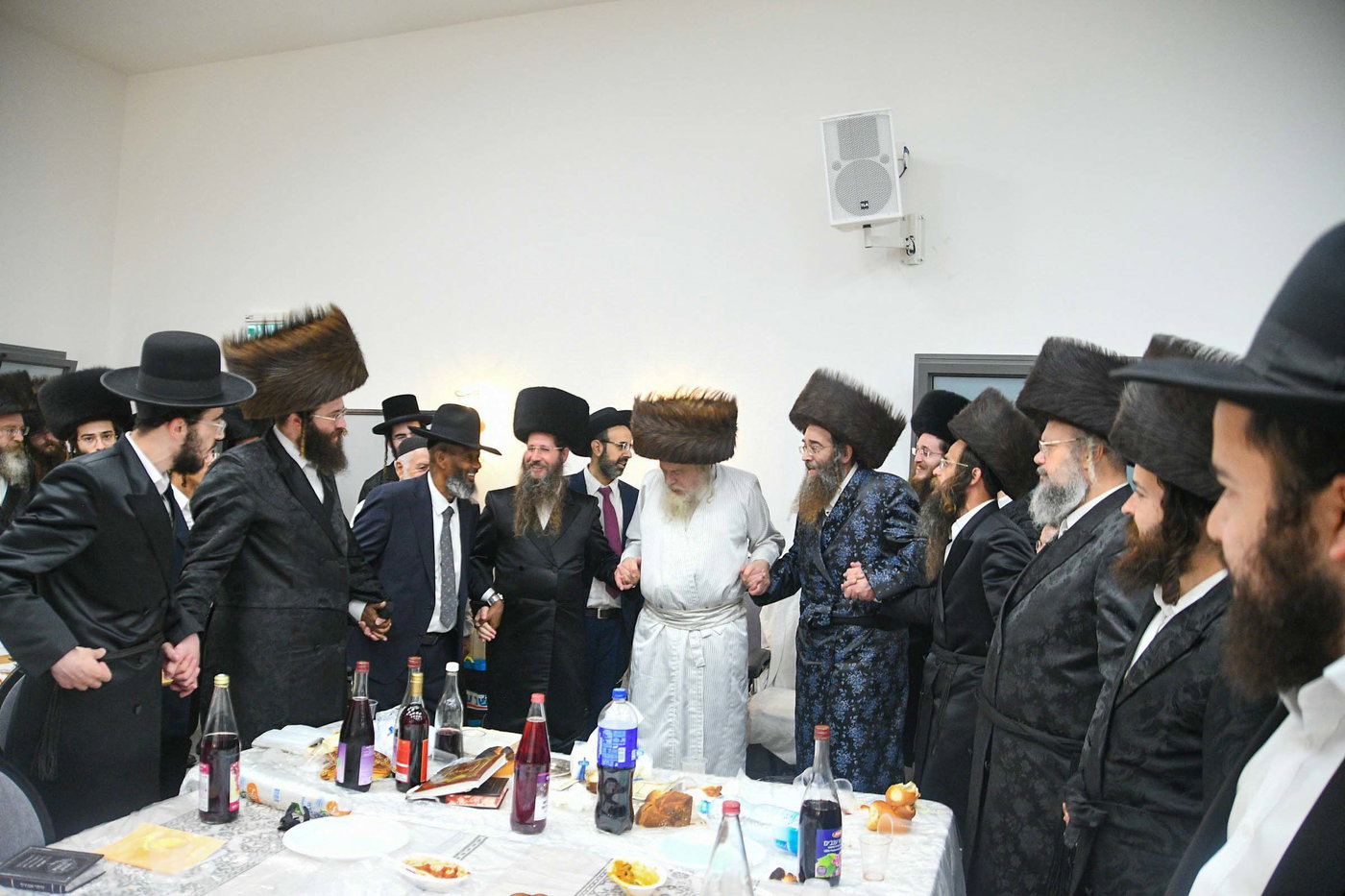 האדמו"ר ממבקשי אמונה בעמנואל