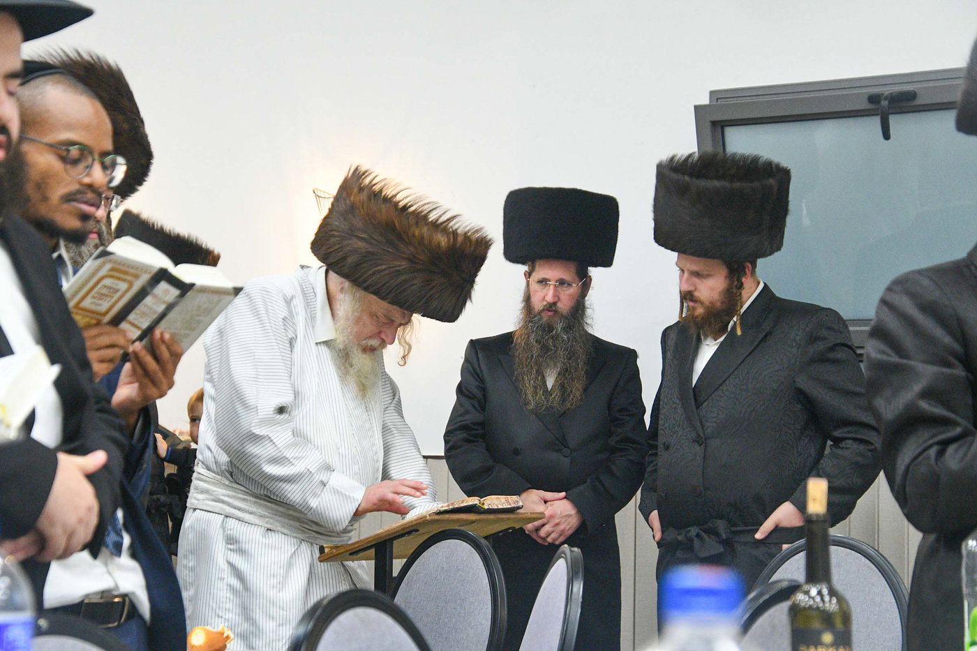 האדמו"ר ממבקשי אמונה בעמנואל