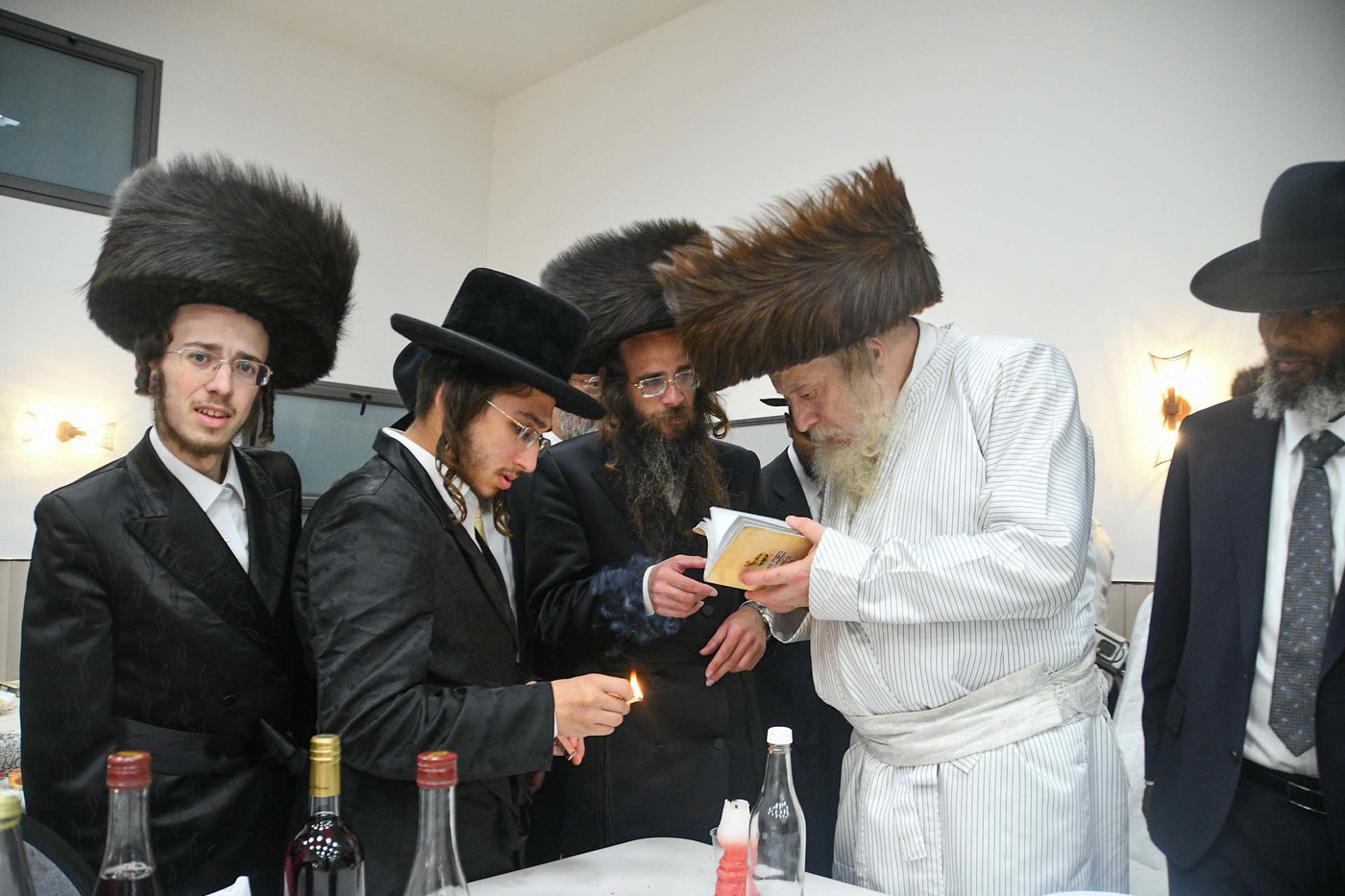 האדמו"ר ממבקשי אמונה בעמנואל