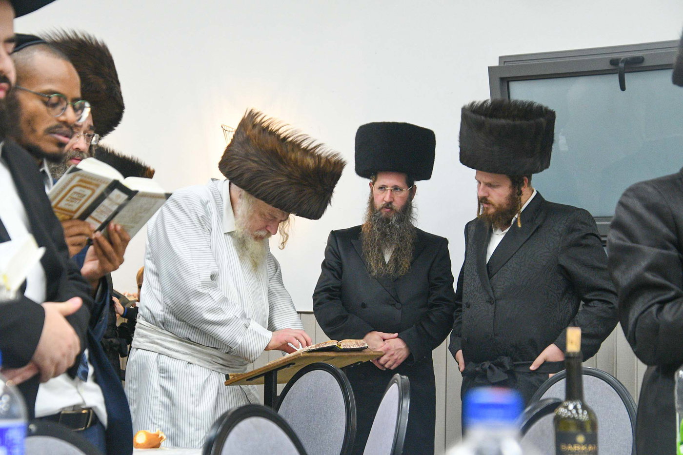 האדמו"ר ממבקשי אמונה בעמנואל