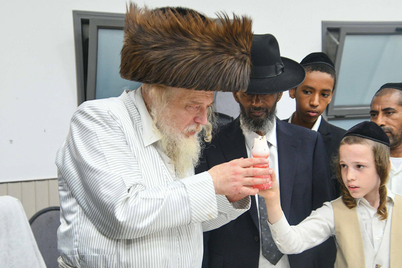 האדמו"ר ממבקשי אמונה בעמנואל