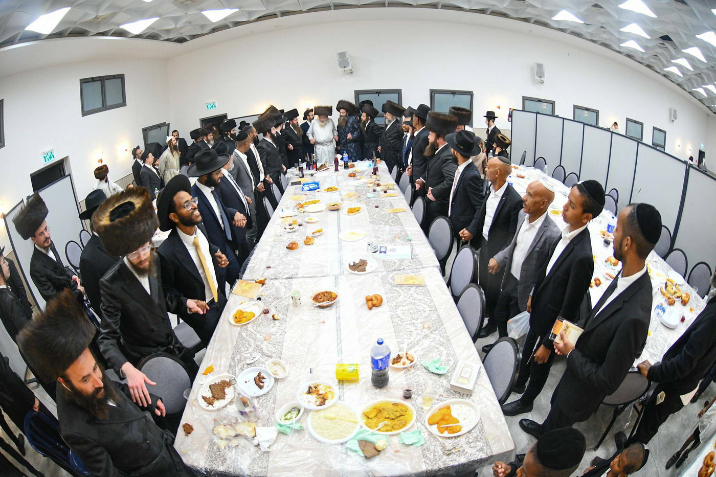 האדמו"ר ממבקשי אמונה בעמנואל